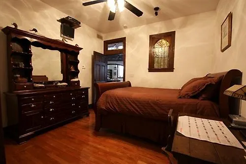Mcgrady Hotel 3*